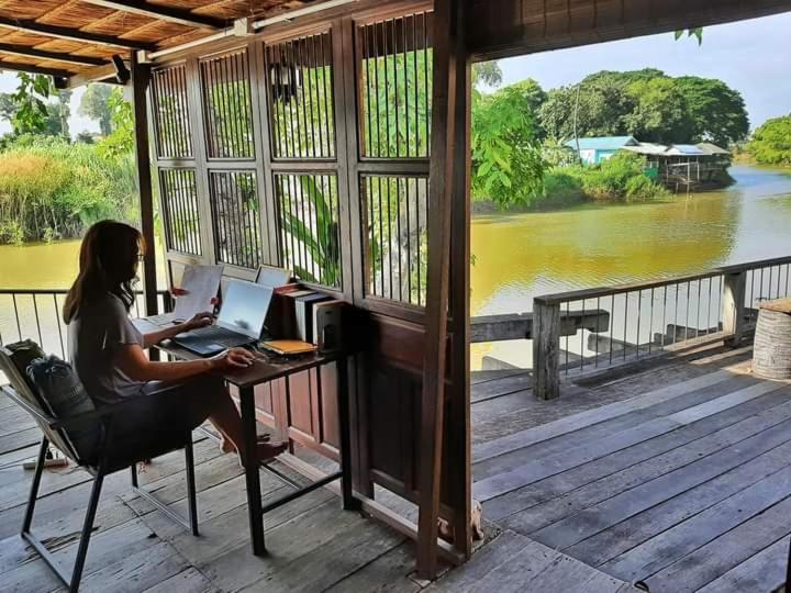Rustic​ Charm​ Suphan​ Ban Tha Pong Luaran gambar