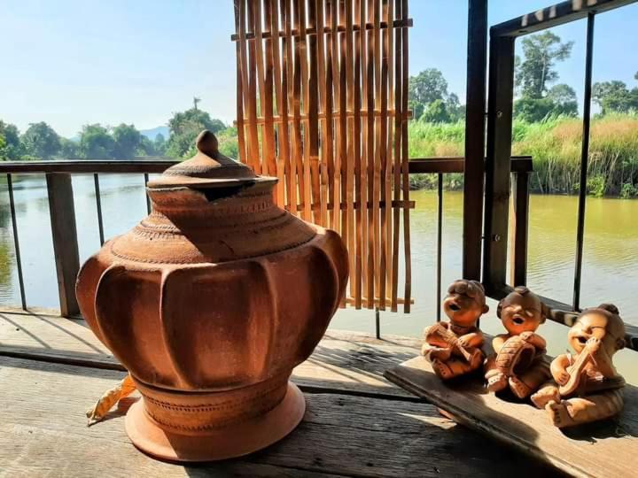 Rustic​ Charm​ Suphan​ Ban Tha Pong Luaran gambar