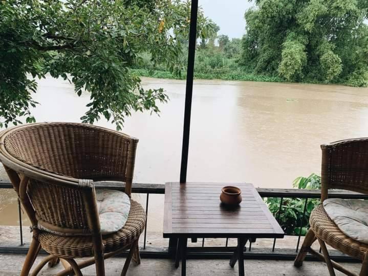 Rustic​ Charm​ Suphan​ Ban Tha Pong Luaran gambar