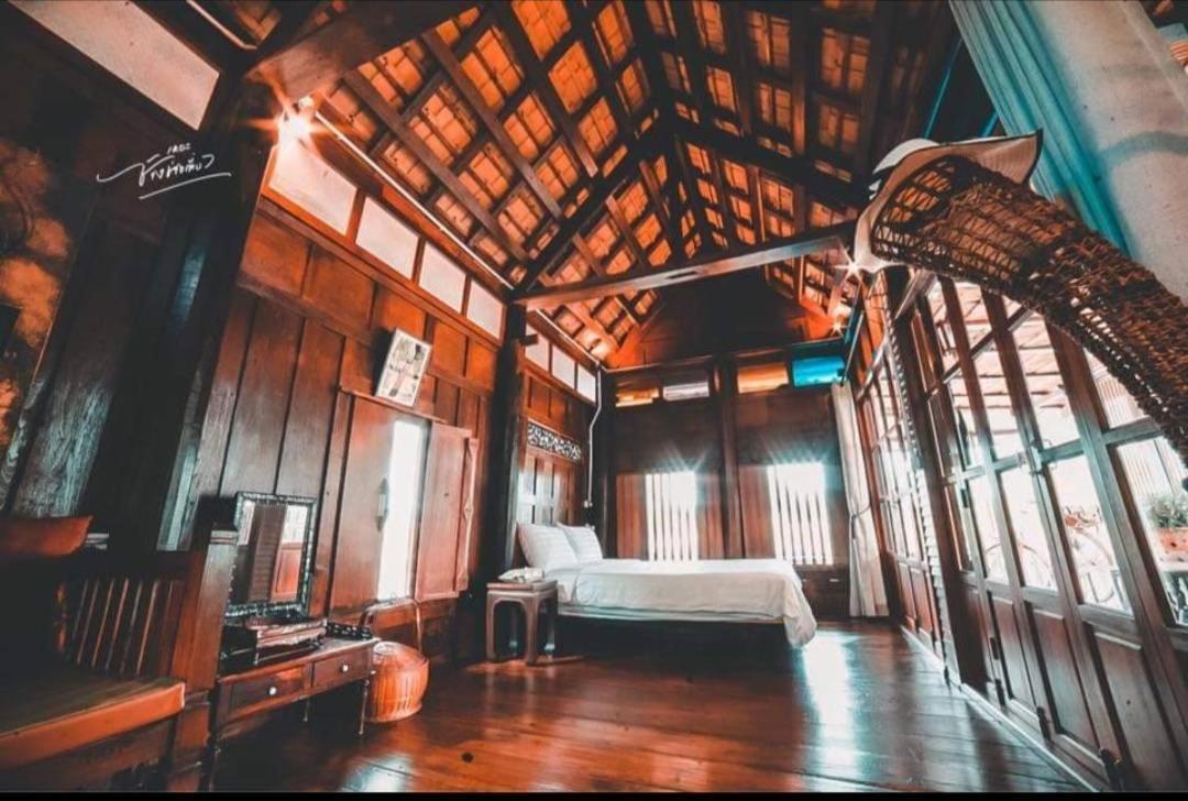 Rustic​ Charm​ Suphan​ Ban Tha Pong Luaran gambar