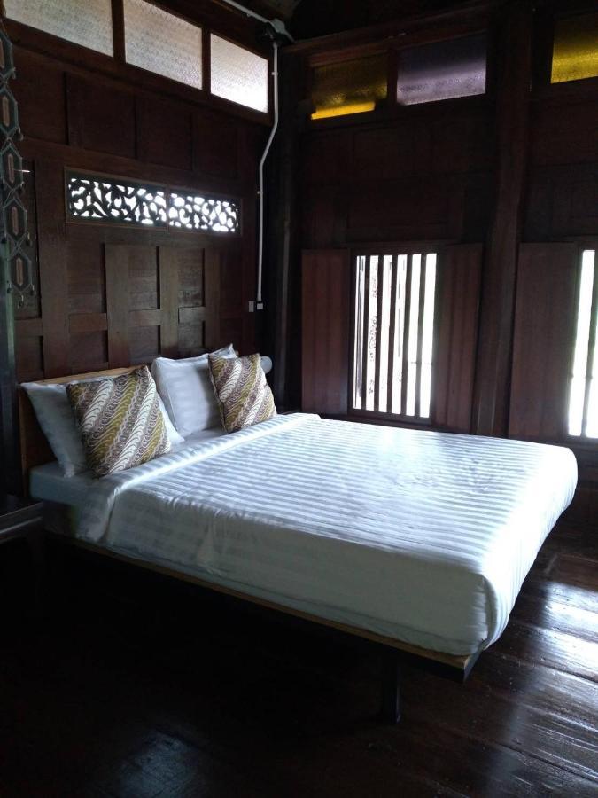 Rustic​ Charm​ Suphan​ Ban Tha Pong Luaran gambar