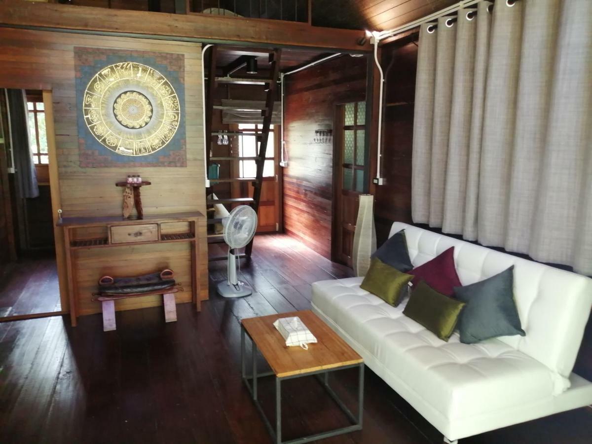Rustic​ Charm​ Suphan​ Ban Tha Pong Luaran gambar